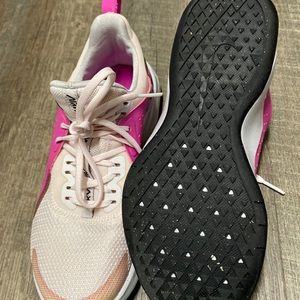 Women’s size 6 running shoes